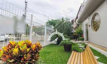 Imagem 2: Casa com 3 dormitórios à venda, 290 m² por R$ 1.600.000,00 - Vila Ipiranga - Porto Alegre