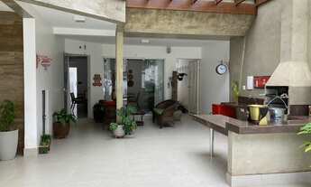 Imagem 3: Casa para venda com 270 metros quadrados com 3 quartos