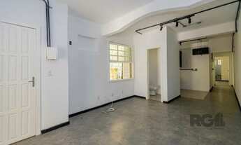 Imagem 2: Apartamento térreo 46m² - 2 dormitórios e 1 vaga no bairro Bom Fim