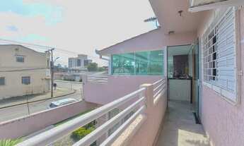 Imagem 7: Casa para venda possui 201 metros quadrados com 3 quartos em Rebouças - Curitiba - PR