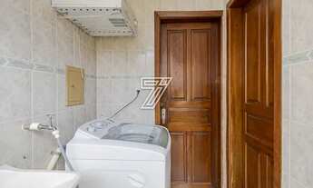 Imagem 3: Casa para venda possui 105 metros quadrados com 3 quartos em Bacacheri - Curitiba - PR