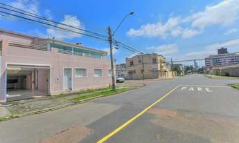 Imagem 5: Casa para venda possui 201 metros quadrados com 3 quartos em Rebouças - Curitiba - PR