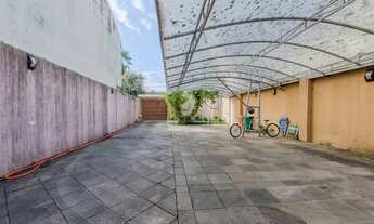 Imagem 3: Porto Alegre - Casa Padrão - Tristeza