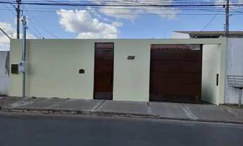 Imagem 3: Casa para aluguel possui 120 metros quadrados com 4 quartos em Carumbé - Cuiabá - MT