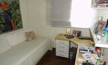 Imagem 6: Muito bom e grande apartamento em Moema com 4 dormitórios sendo 1 suíte, 3 vagas, varanda