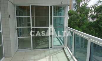 Imagem 4: Condomínio Villaggio Panamby, apartamento de 270m² de área, com pé direito duplo na sala