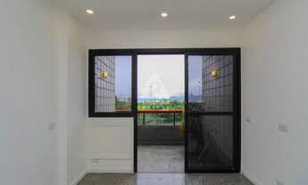 Imagem 2: Flat na Praia do Flamengo, 2 quartos, 1 suite, varanda