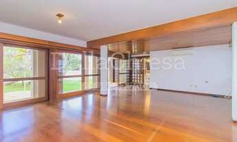 Imagem 2: EXCLUSIVIDADE Casa Térrea 315 m² 3 dorm + gabinete Terreno c/26 m de frente e 41 m de fren