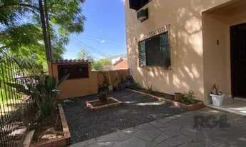 Imagem 2: Casa de 5 dormitórios, bairro Morro Santana