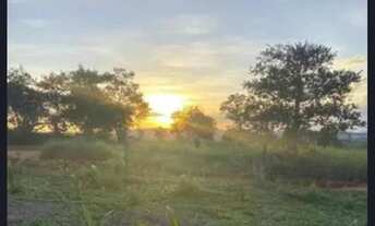 Imagem 6: Área rural com vista para o nascer do sol, em zona rural de Trindade-GO (Santa Maria-GO)