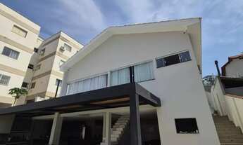 Imagem: Casa Alto Padrão para venda em São Lorenço