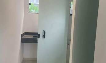 Imagem 7: Prédio comercial na rotatória da Uirapuru