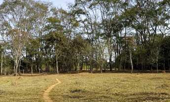 Imagem: Chácara bem pertinho, no DF região do