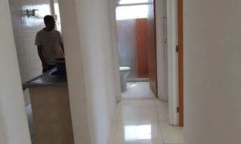 Imagem 3: Vendo Apartamento reformado no Cond. Clériston Andrade, 2/4. Bem localizado !!!