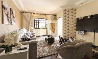 Imagem: Casa à Venda - Itaquera, 4 Quartos, 317