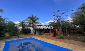 Imagem 3: Casa em Condomínio Fechado com 4 quartos (3 suítes) à venda, a/c 440 m² por R$ 2.000.000