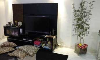 Imagem 4: Casa de condomínio para venda possui 200 metros quadrados com 3 quartos