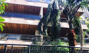 Imagem: Linda cobertura duplex. Vazia. Disponível