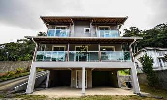 Imagem: Casa em Condomínio em Teresópolis no bairro