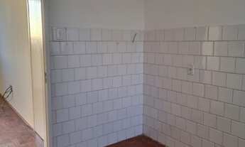 Imagem 2: Apartamento para aluguel na Cohabpel com 3 quartos de frente para Rua Mal Deodoro - Pelota