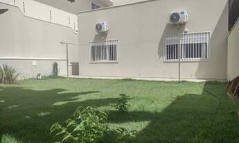 Imagem 2: Semi nova, em bom acabamento