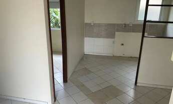 Imagem 3: Alugo apto padrão ,direto ,750,reais rua Barão do Amazonas2428