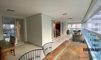 Imagem 3: Apartamento com 204m², 3 suítes, 3 vagas