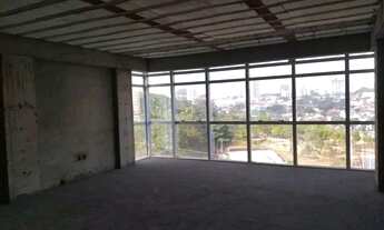 Imagem 5: Sala com 68m² como uma ótima localização