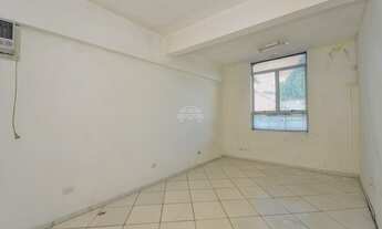 Imagem 2: Casa para venda tem 350 metros quadrados com 3 quartos em Vista Alegre - Curitiba - PR