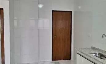 Imagem 3: Apartamento com 2 Dormitórios, Sacada e Elevador na Ocian, Apenas 200 Metros da Praia