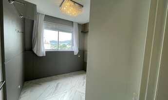 Imagem 5: Apartamento totalmente reformado, mobiliado, em excelente localização na Agronômica!