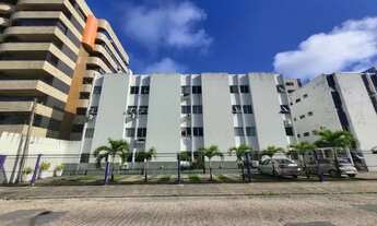 Imagem 2: ALUGA-SE Apto com 02 quartos + gabinete, 02 banheiros, Ponta Verde, 20 metros d