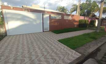 Imagem 1: Linda Casa Térrea, 50m da Praia, Sala Super Espaçosa