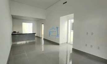 Imagem 3: Casa térrea recém construída no Cond. Horto Florestal II