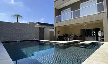 Imagem 2: Casa de condomínio sobrado para venda possui 350 metros quadrados com 4 quartos