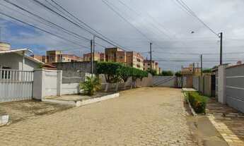 Imagem 2: Casa de condomínio térrea para aluguel possui 80 metros quadrados com 3 quartos