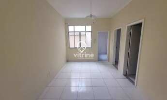 Imagem 3: Apartamento no centro de Nova Friburgo, com 1 quarto, sala, cozinha e banheiro