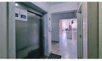 Imagem 2: Apartamento com elevador de 71m², possui 02 dormitórios e 02 vagas de garagem cobertas, á