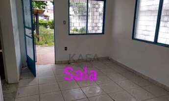 Imagem 2: Ótima casa com 01 dormitório, sala de estar, cozinha e banheiro social...