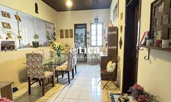 Imagem 4: Casa no Olho D'Água com 900m² de terreno, a 200m da praia, 3 suítes