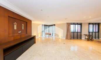 Imagem 7: Cobertura para locação no Cabral, com 3 suítes e 4 vagas - Área externa com piscina