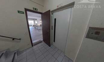 Imagem 7: Apartamento de 1 dormitório em Caiobá, prédio com piscina