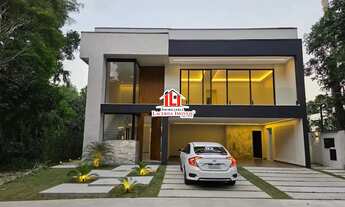 Imagem 2: Alphaville 2 Manaus / Casa Ponta Negra com 5 quartos sendo 4 suítes sendo 3 suíte com var