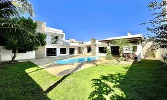 Imagem: Oportunidade, dois terrenos, ampla casa