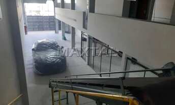 Imagem 4: Galpão Comercial 2.050 m² com Escritórios e Estrutura Completa - Casa verde