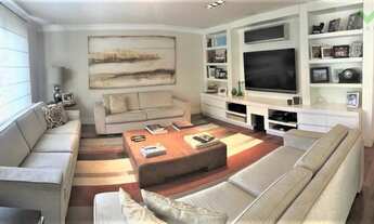 Imagem 4: Vendo apartamento alto padrão, com três suítes e cinco vagas de garagem, localização priv