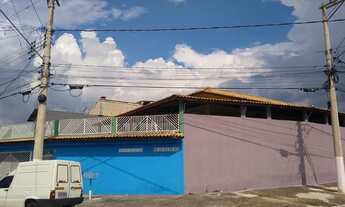 Imagem 2: Casa para venda com 325 metros quadrados com 3 quartos