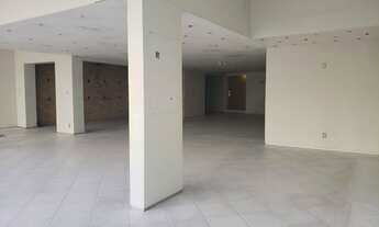 Imagem 7: Ponto comercial na Av. Paulo VI medindo 480 metros quadrados em Pituba