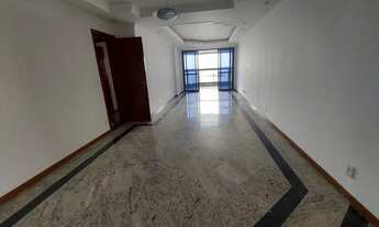 Imagem 2: Apartamento para venda possui 164 metros quadrados com 3 quartos de frente para o mar