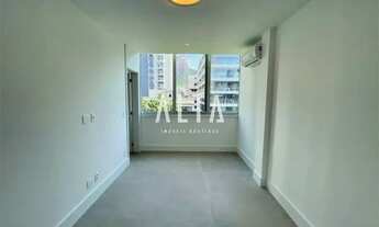 Imagem 6: ALTA Imóveis Boutique vende ou aluga: Cobertura com reforma atual e cheiro de nova na quad